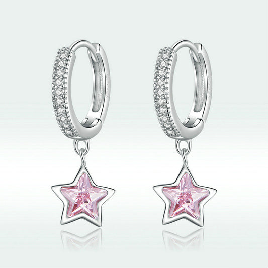 Örhängen i silver med stjärna