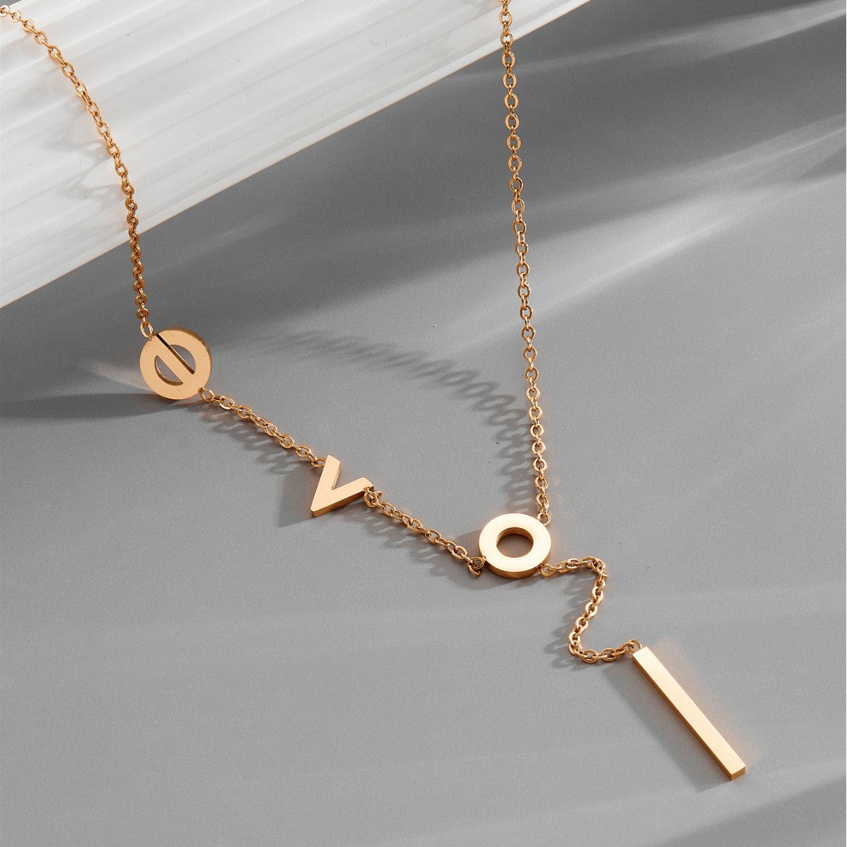 Halsband love