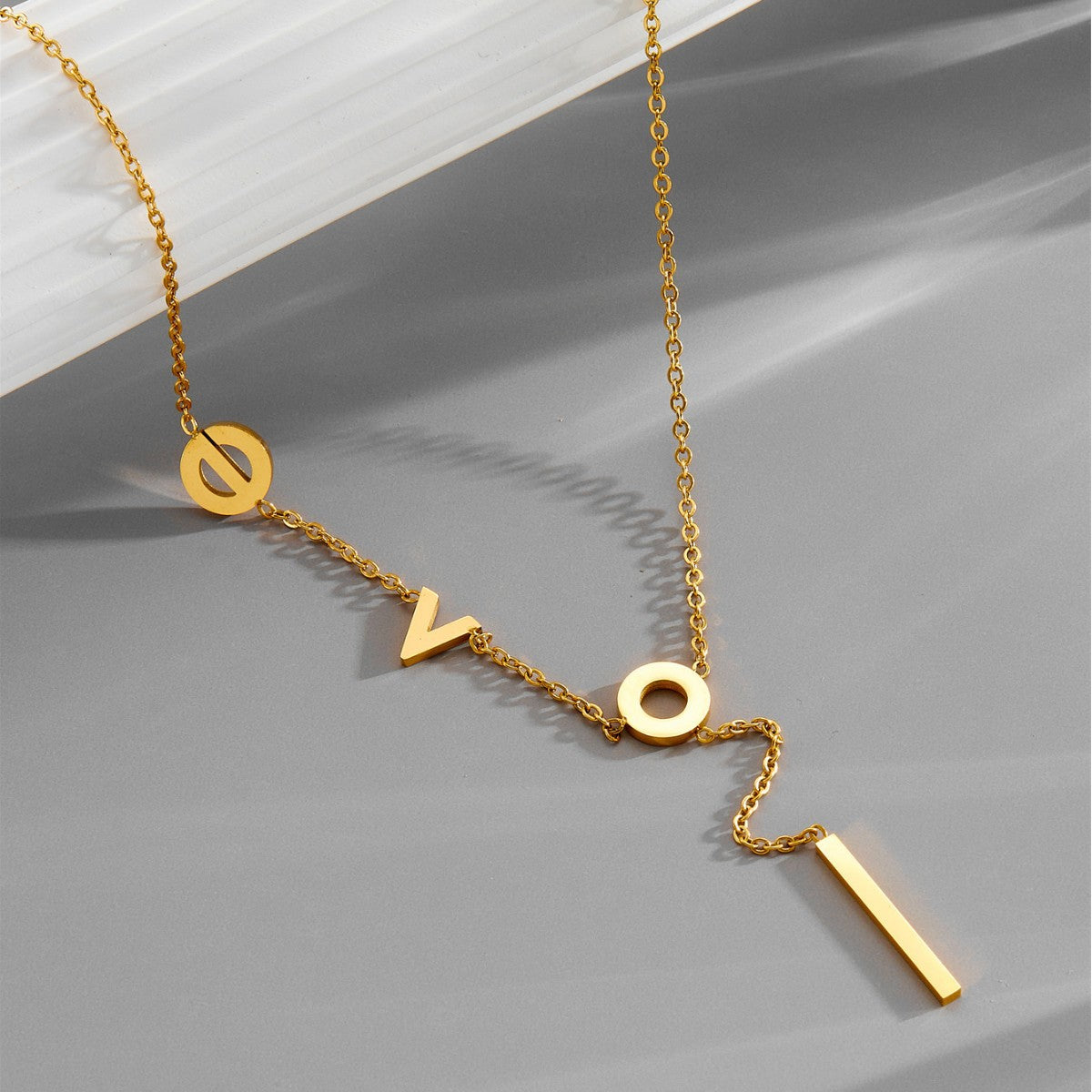 Halsband love