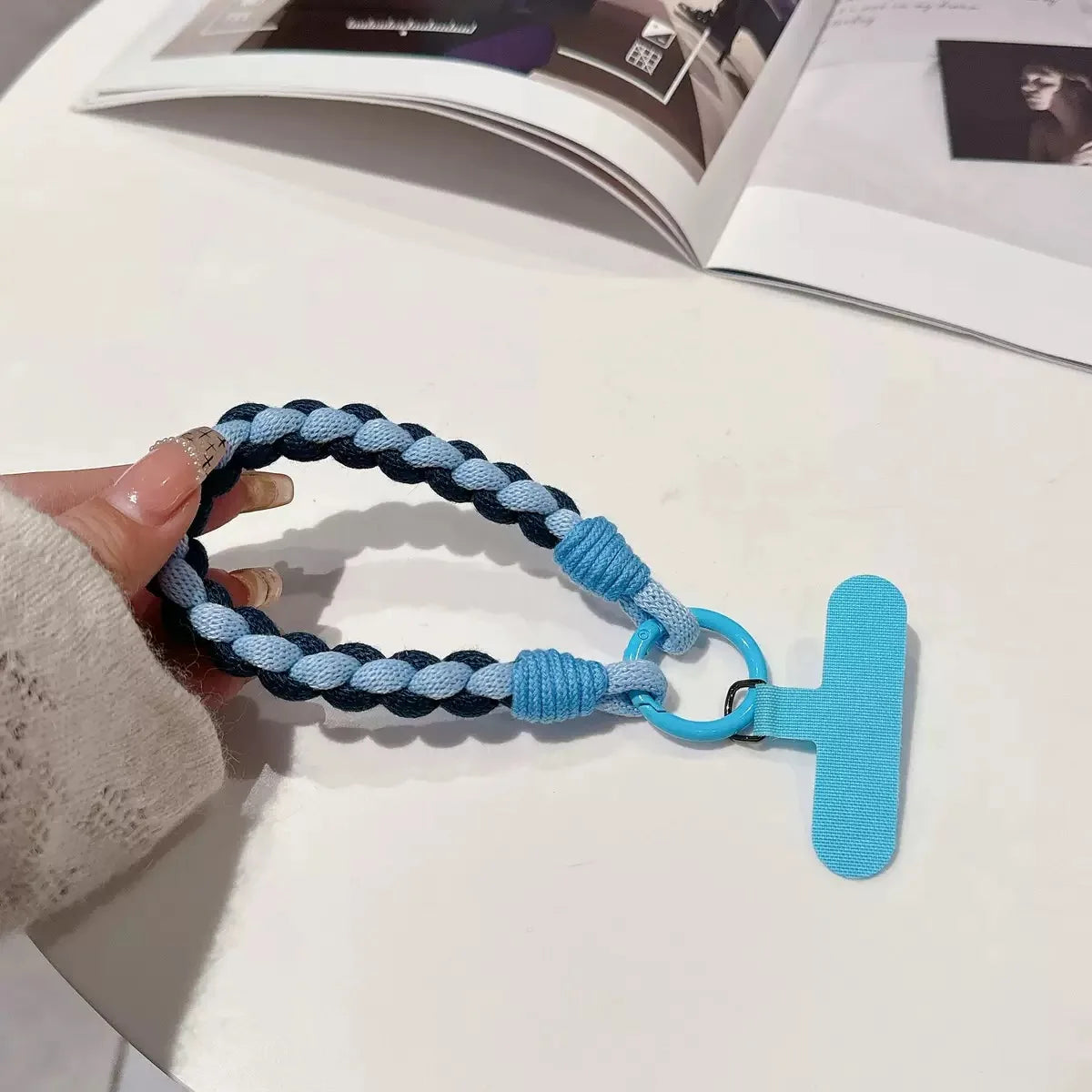 Creative Mobile holder with bracelet - Universal